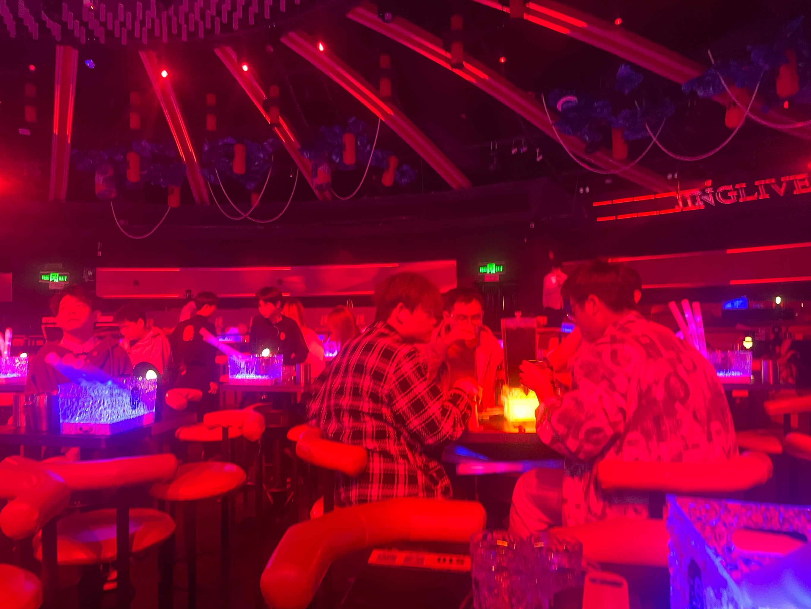 枣庄商务ktv中低端区别解析-薛城区ktv预订